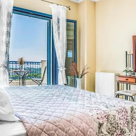 Sleeps 6 Pool Air Con Wifi