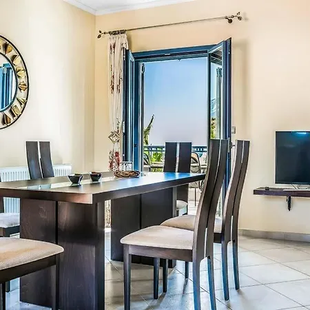 فيلة Sleeps 6 Pool Air Con Wifi *